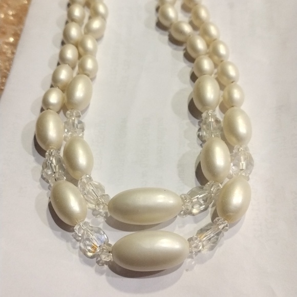 Cream barrel bead and AB pearl like necklace - Picture 3 of 8